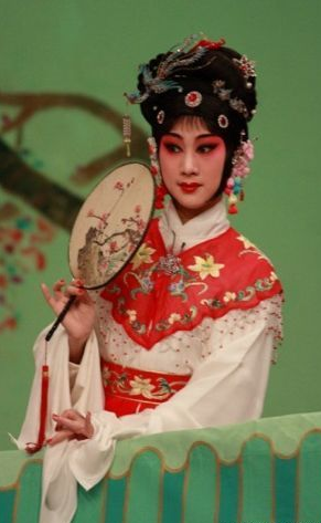 沈昳丽剧照