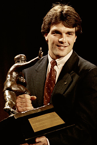 DOUG FLUTIE:  橄榄球HEISMAN奖