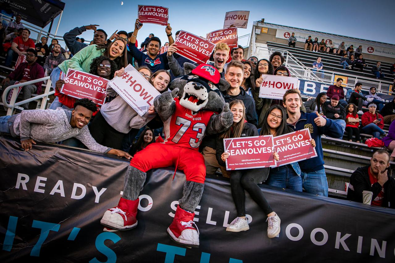 大学Slogan “Let's Go Seawolves”