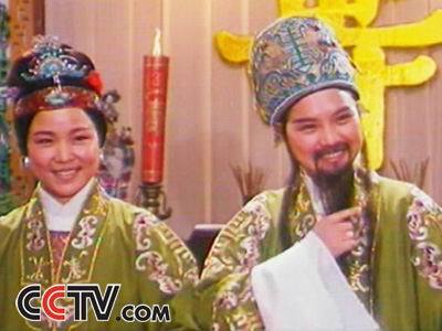董柯娣饰杨继康 徐爱武饰杨夫人