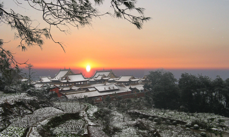 方山雪霁