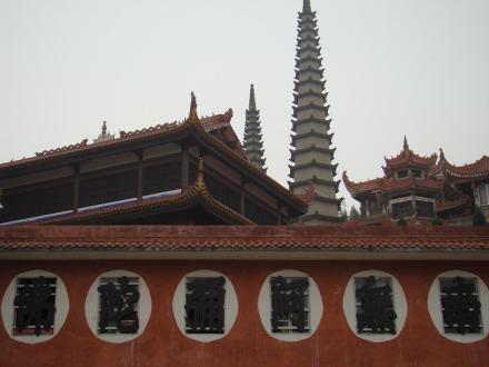 一佛寺塔
