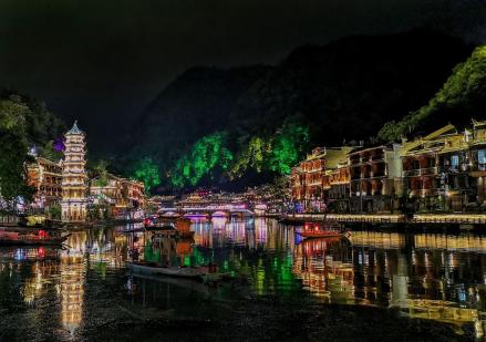 凤凰古城夜景