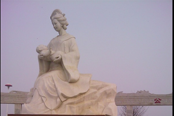 太任雕像