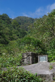 老山界纪念碑