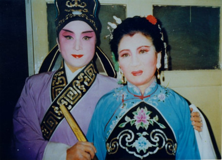 与赵丽蓉老师合影
