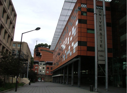 埃夫里大学