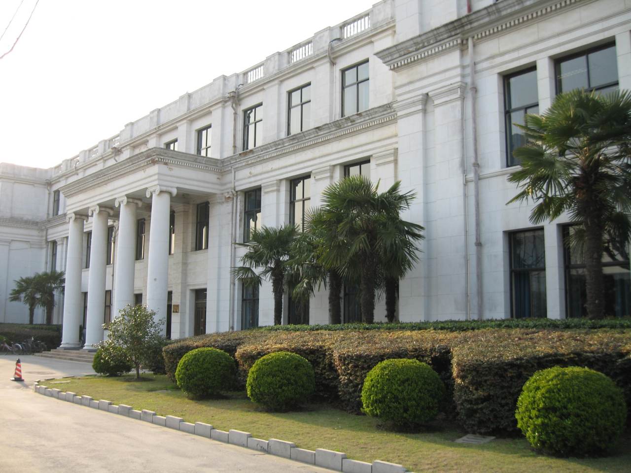 文史楼（群贤堂）