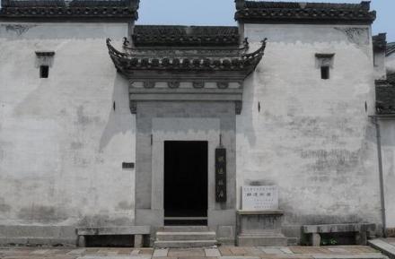 《北大钟声》