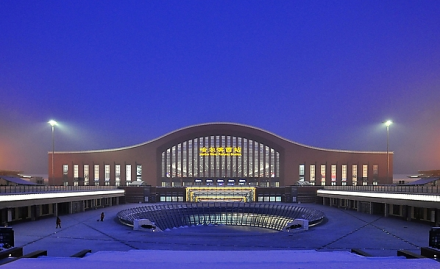 哈尔滨西站前景图夜景（包括站前东西广场）