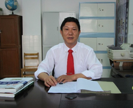 大河中学校长