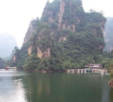 宝峰湖