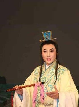 张俊玲饰演张羽