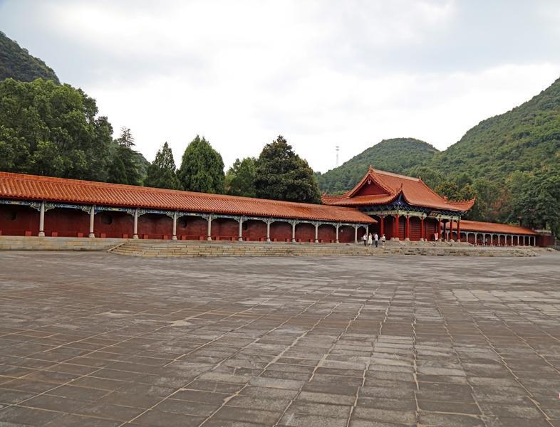 山门前广场