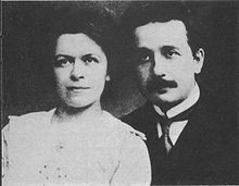 1912年，米列娃与爱因斯坦的合照。