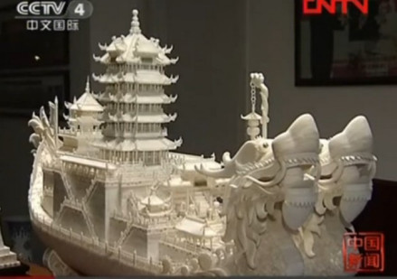 央视聚焦立体贝雕《黄鹤玉龙舟》