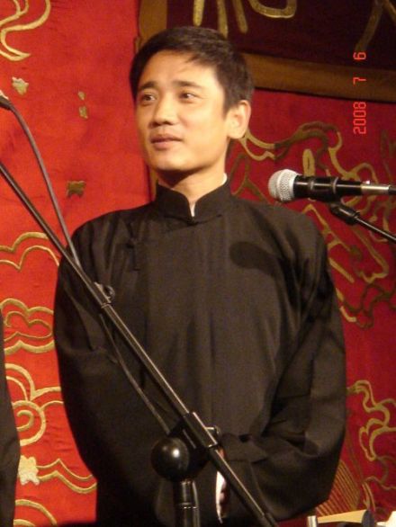 史爱东