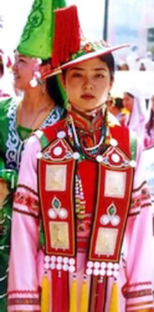 裕固族服饰