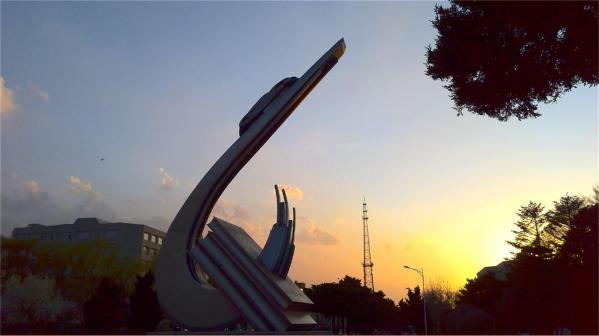 吉林大学