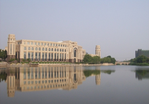 复旦大学