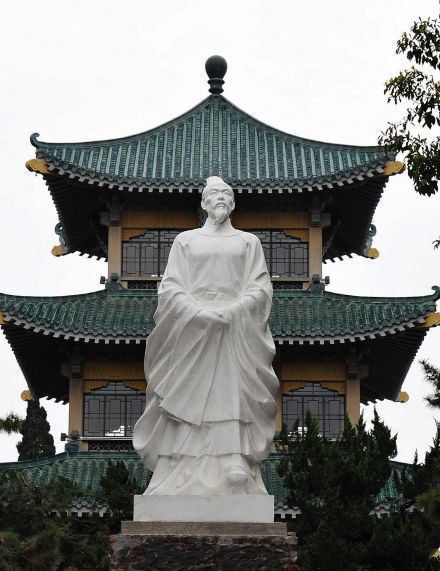 武汉东湖屈原像