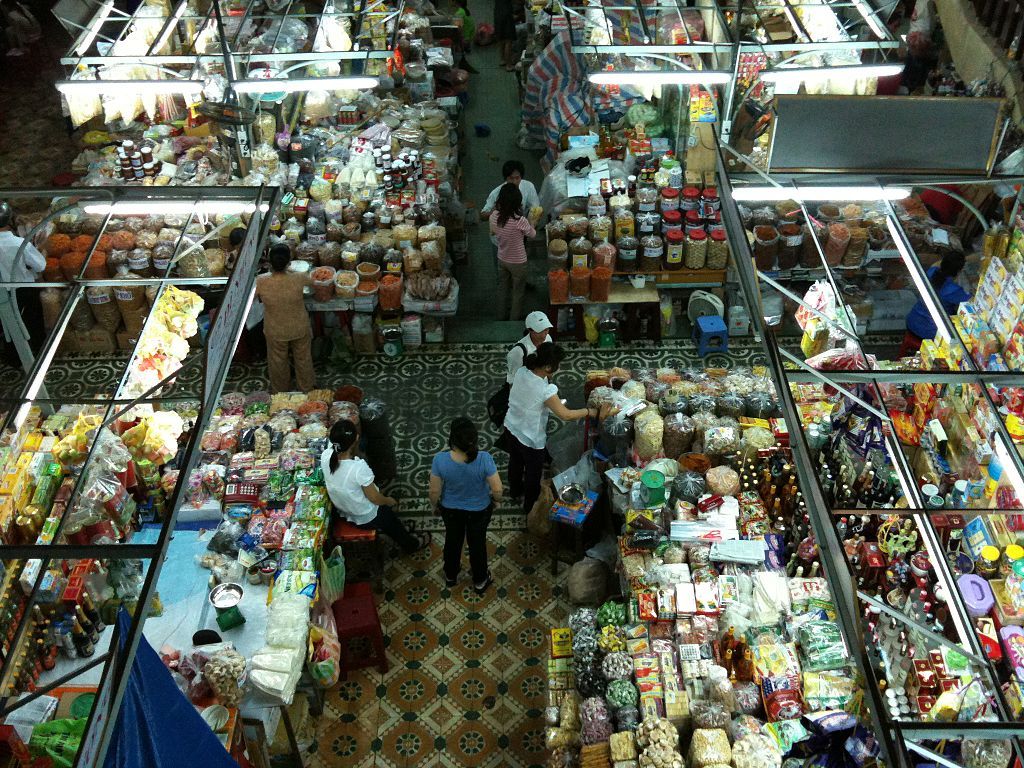 岘港Hàn市场内