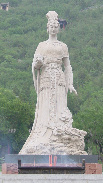 女娲雕像