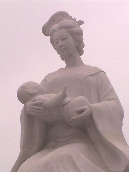 太任雕像 
