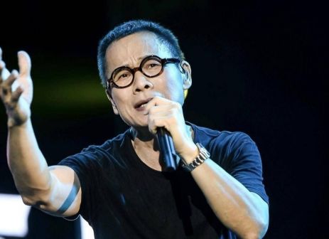 罗大佑舞台照