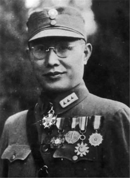 何应钦