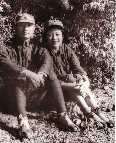 张爱萍与夫人李又兰在淮北