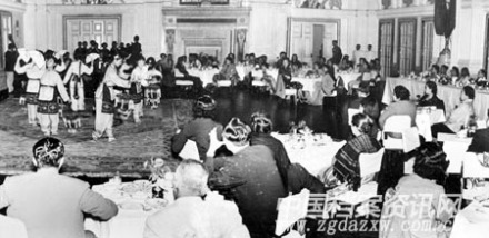 1957.10.16宋庆龄迎外宾时儿艺表演采茶舞