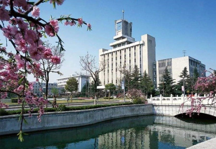 江苏师范大学
