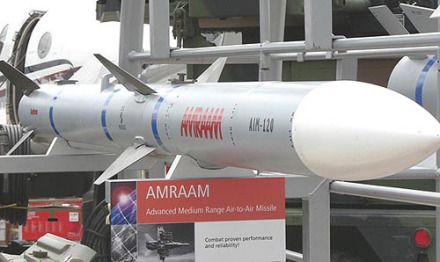 AIM-120中程空空导弹
