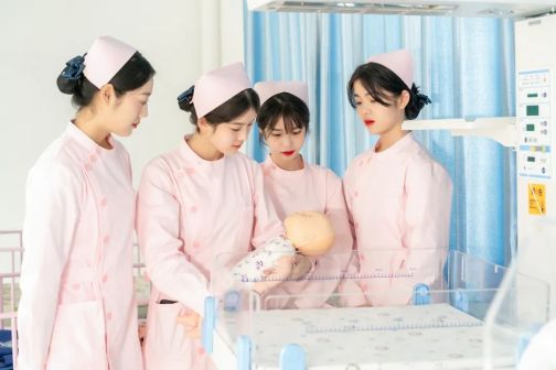 幼儿照护实训
