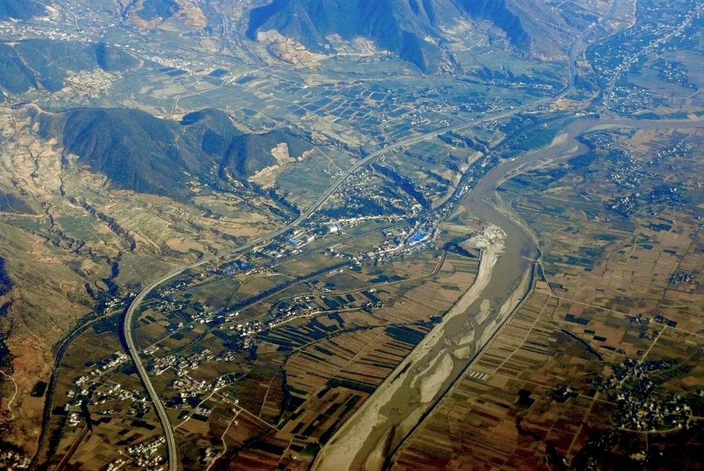 西昌市境内的安河河谷