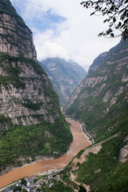金口大峡谷一角