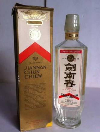 方瓶塑盖剑南春
