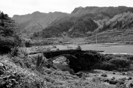 长安营村南残余城墙（原名雄粤门）