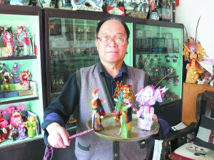 白大成展示“三英战吕布”的鬃人