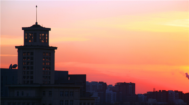 夕照南开