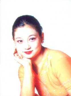 张亚君