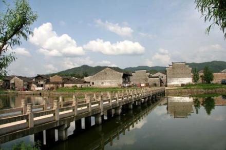 乐安流坑古村