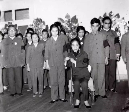 李少春追悼会