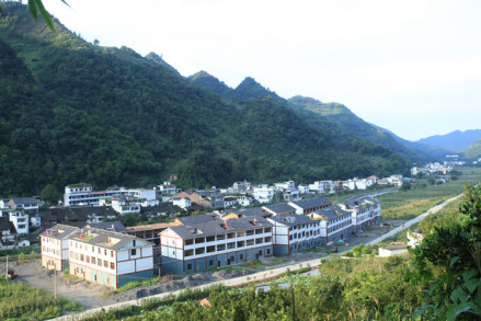 筠连县