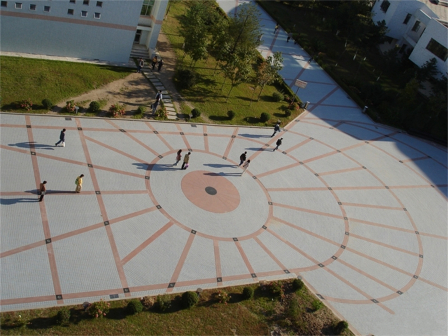 吉林大学