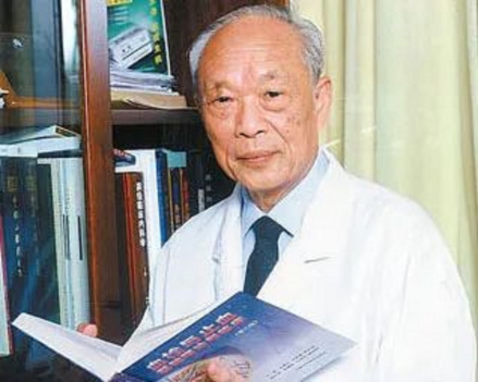 王振义 