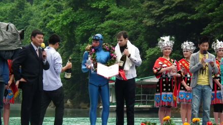 世界憋气大赛在宝峰湖