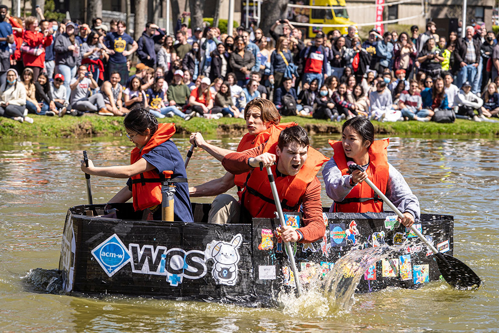 一年一度的Roth Regatta