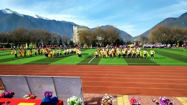 米林市学校风光